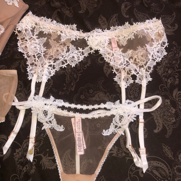 Victoria’s Secret Primrose Floral Appliqué Bridal Bustier Thong Garter Set NEW - Picture 3 of 14